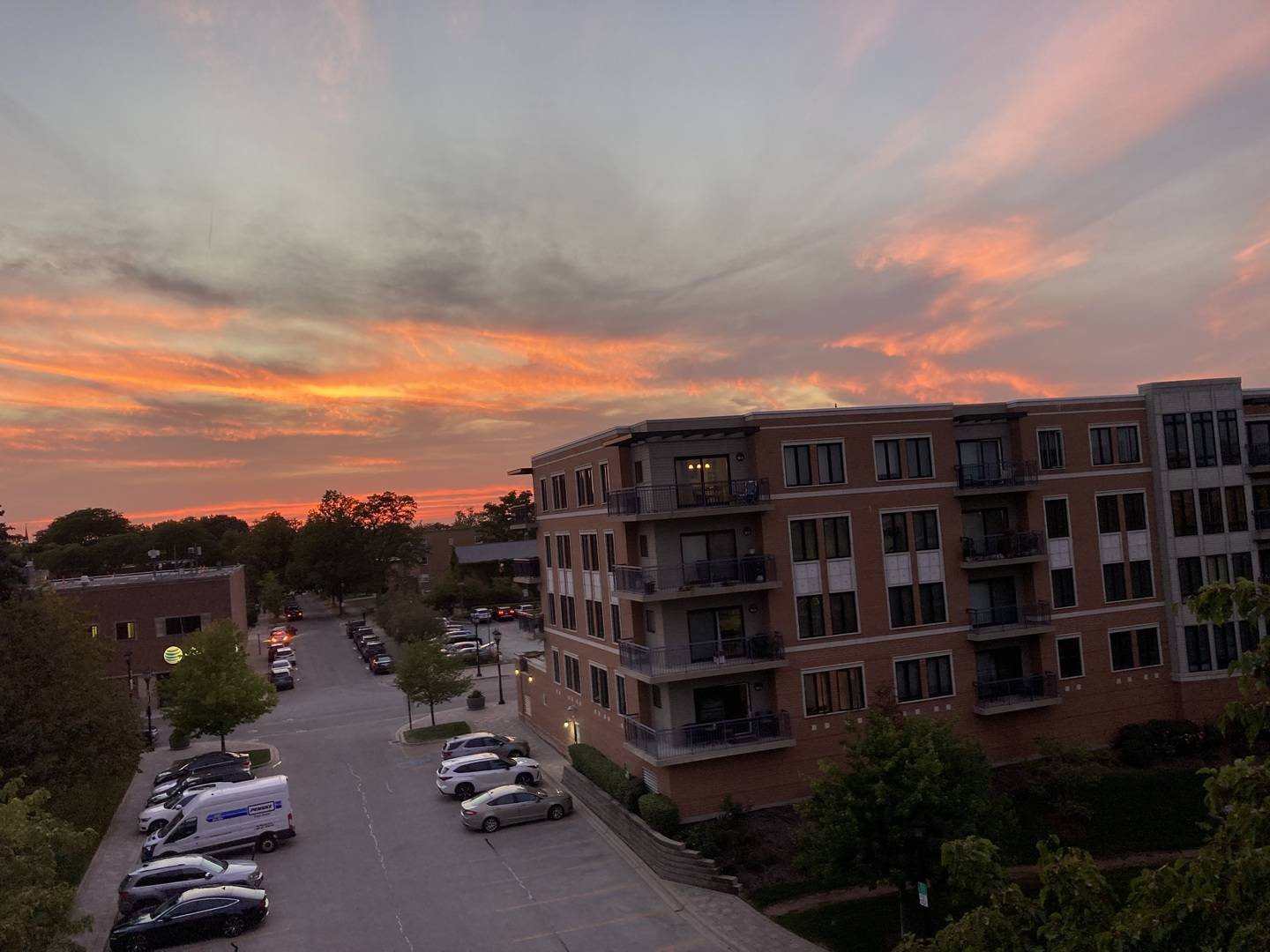 Elmhurst, IL 60126,145 S York ST #504