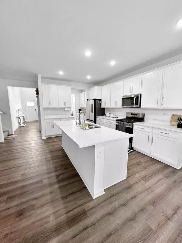 Elgin, IL 60124,765 Kentshire CIR