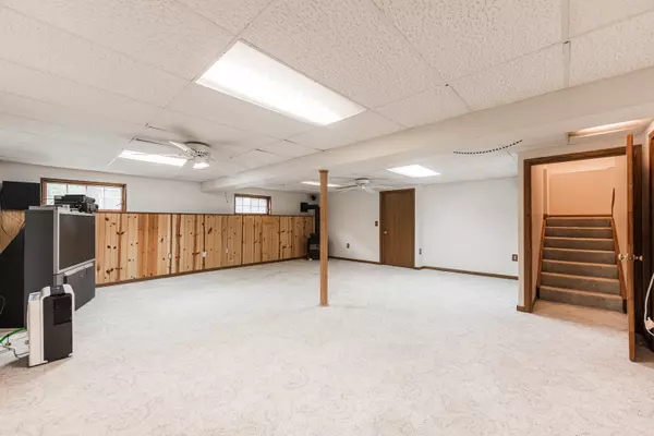Mundelein, IL 60060,21210 W Lakeview Pkwy