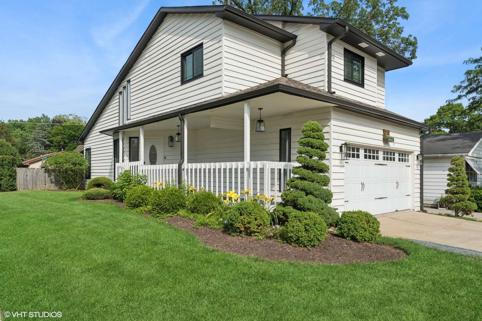 1315 Ardmore DR, Round Lake Beach, IL 60073
