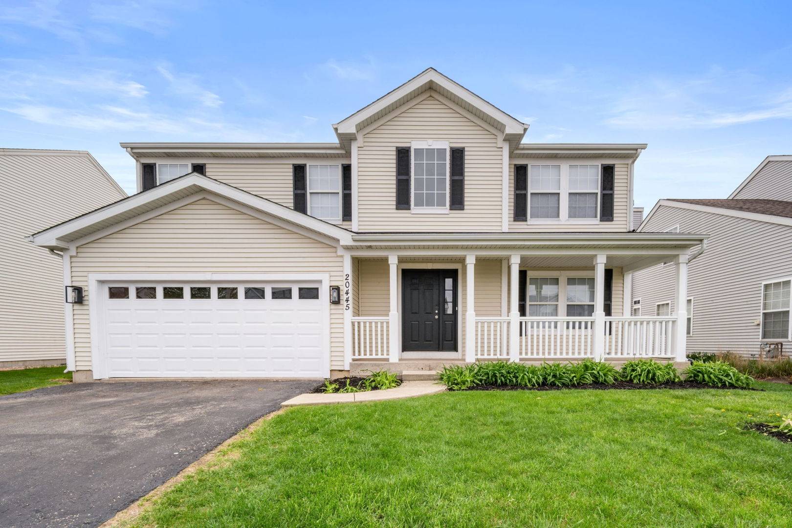20445 Spirea LN, Crest Hill, IL 60403