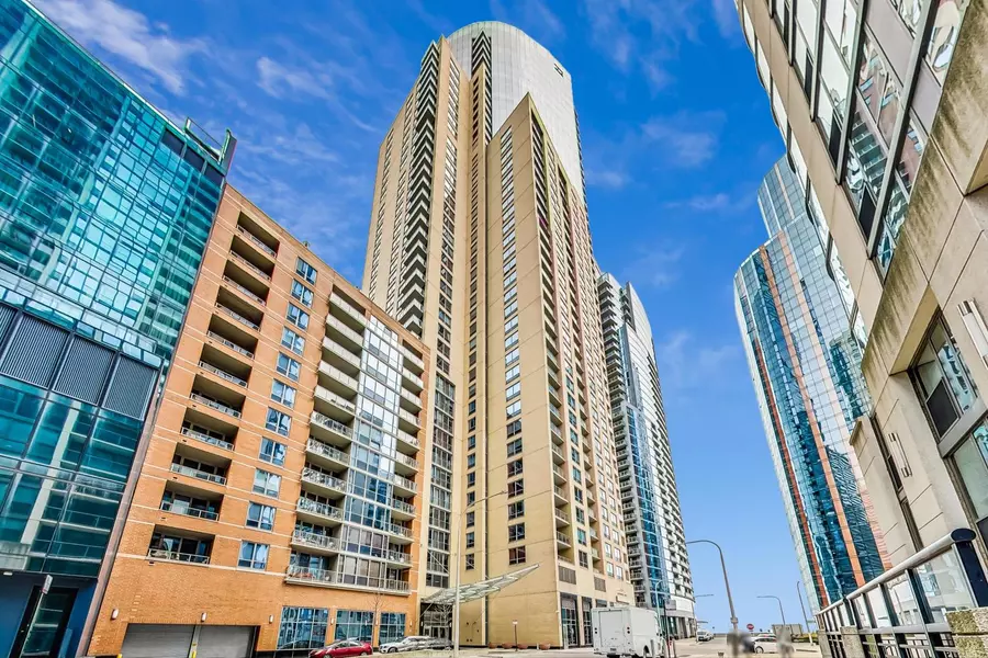 420 E Waterside DR #3410, Chicago, IL 60601
