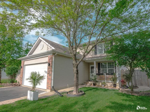 Oswego, IL 60543,424 Grape Vine TRL