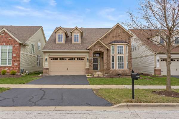 1780 Briarheath DR, Aurora, IL 60505
