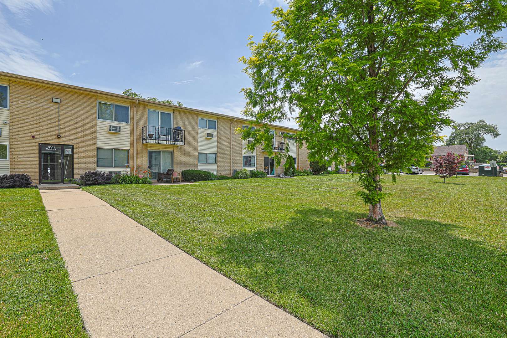 Des Plaines, IL 60016,9562 PARK LN #1D