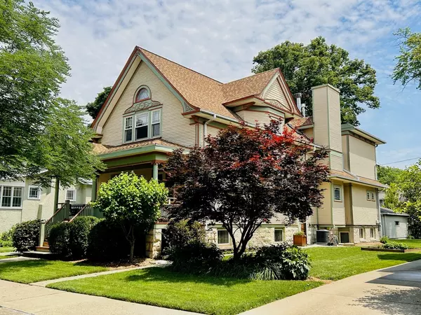 550 N Marion ST, Oak Park, IL 60302