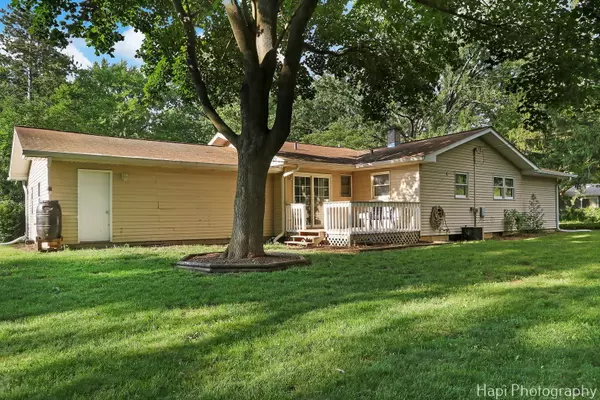 Wonder Lake, IL 60097,7101 Hiawatha DR
