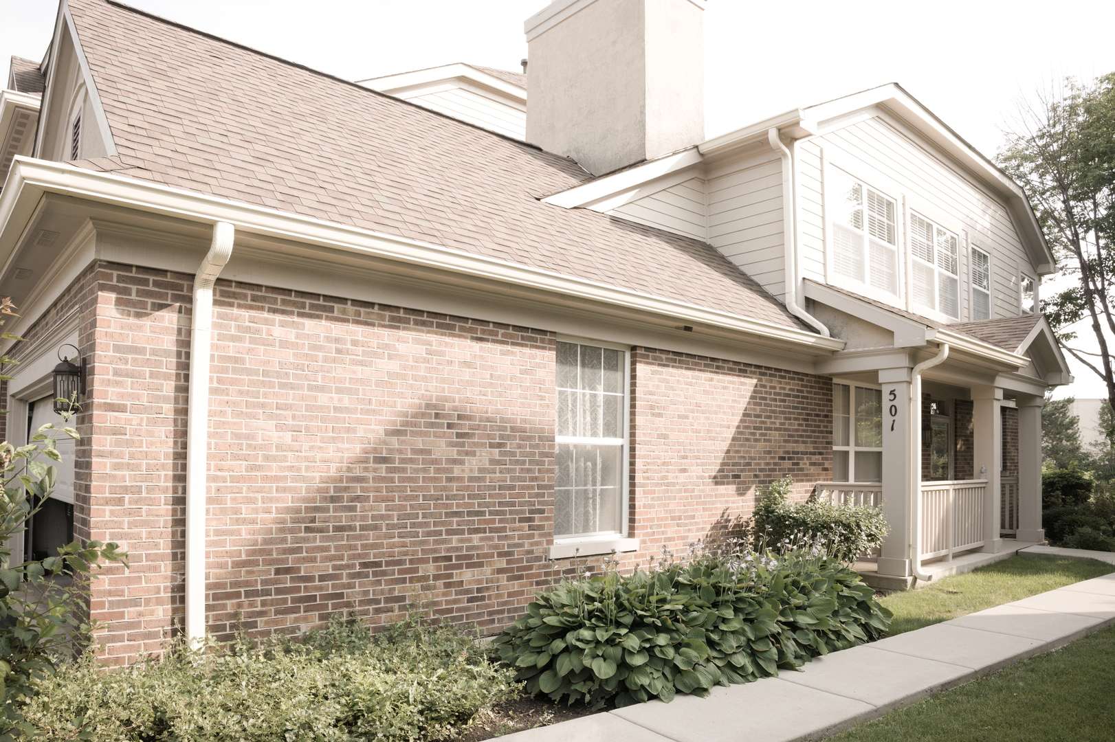 Vernon Hills, IL 60061,501 Saddlebrook LN #501