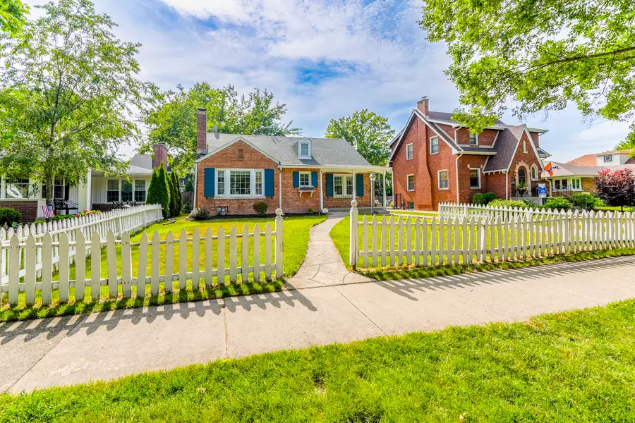 La Grange, IL 60525,110 N Edgewood AVE