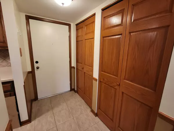 Downers Grove, IL 60515,505 Redondo DR #108