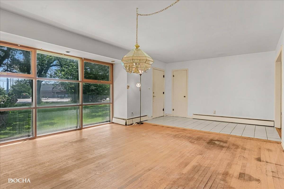 Aurora, IL 60506,1218 N Randall RD