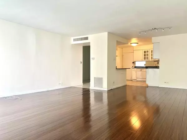 Chicago, IL 60660,6033 N SHERIDAN RD #27C