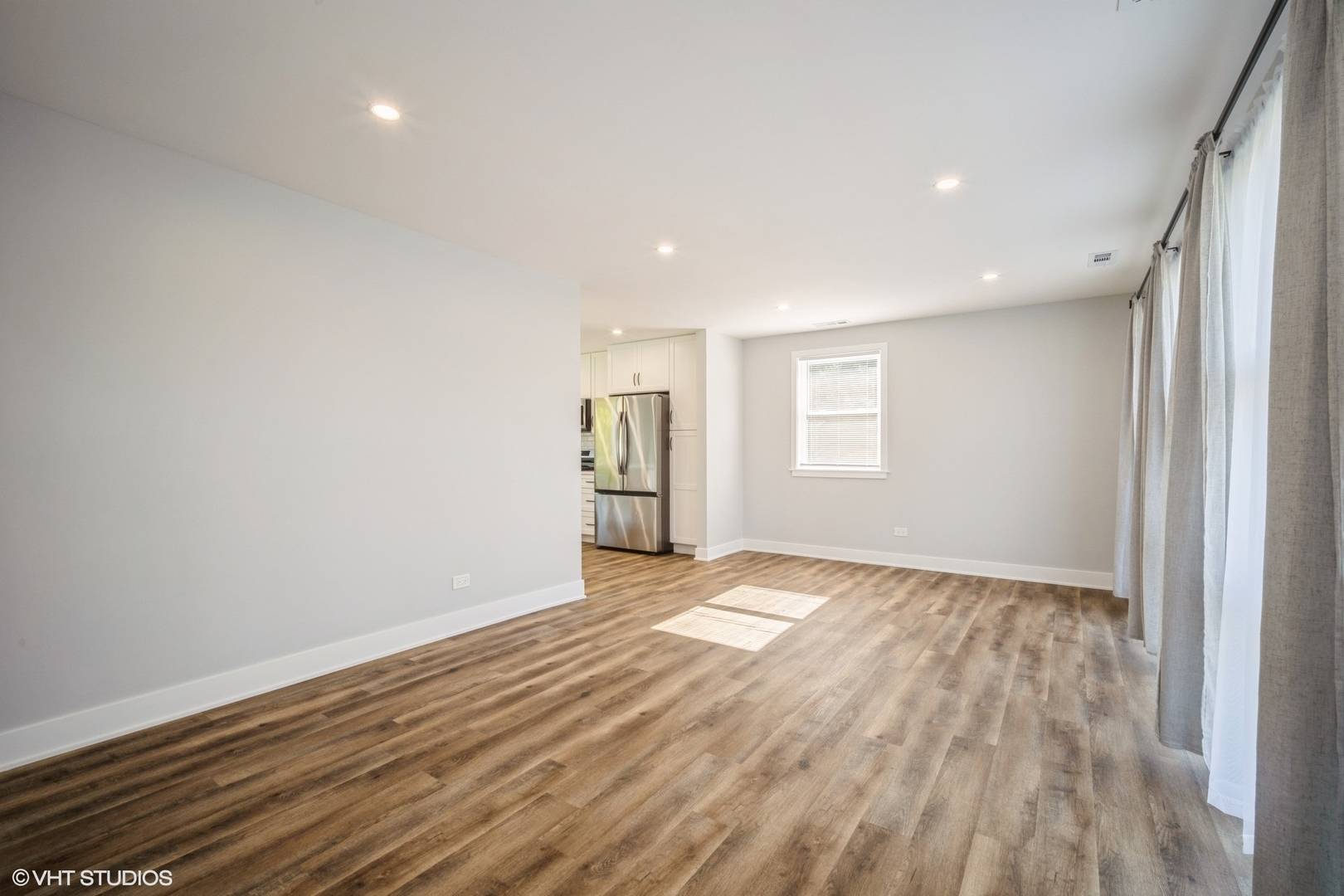 Des Plaines, IL 60016,648 Oakwood CT