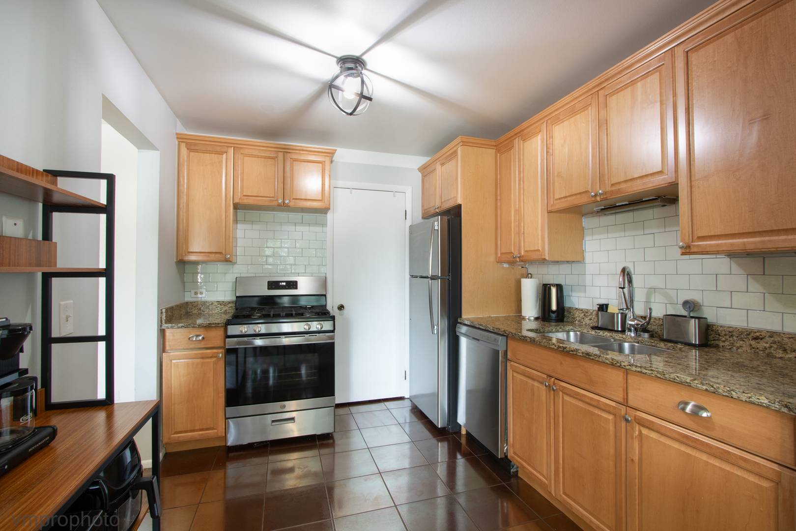 Schaumburg, IL 60193,1418 Seven Pines RD #C2