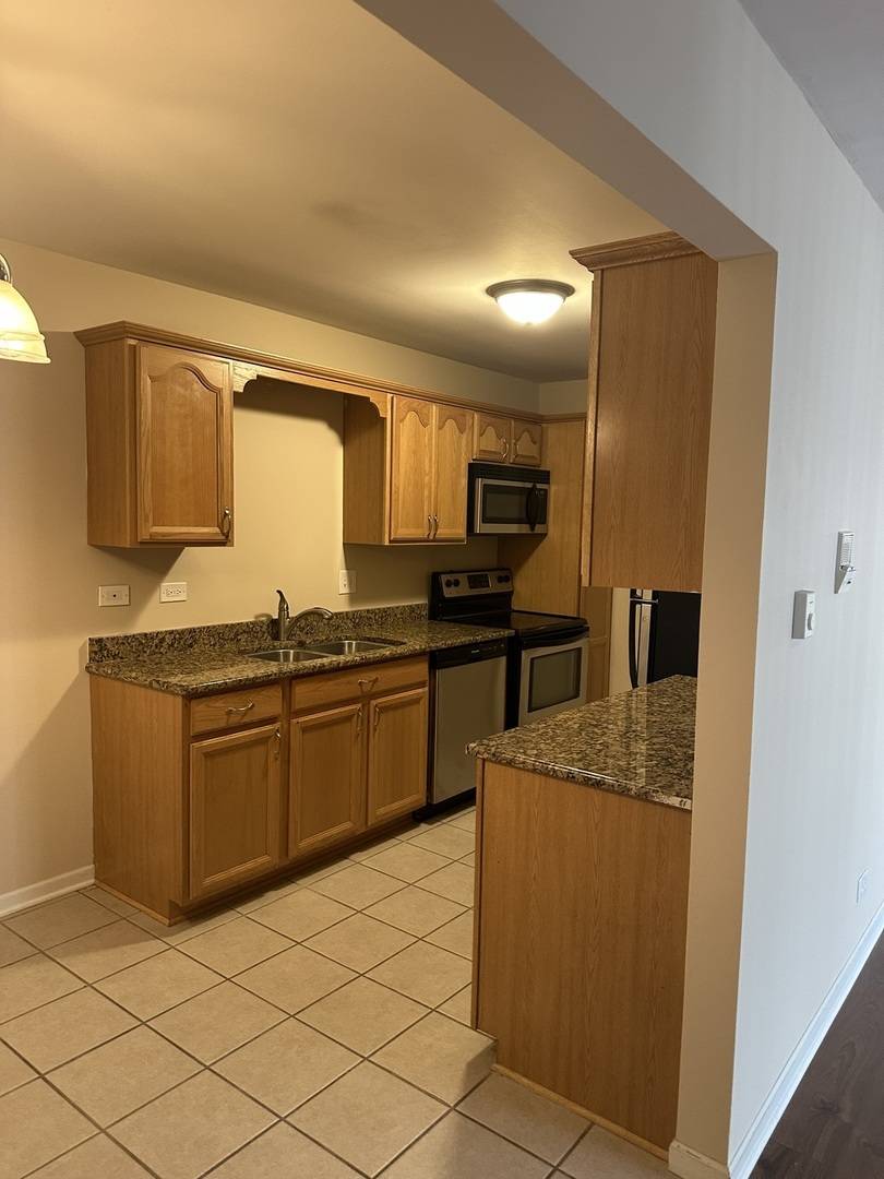 New Lenox, IL 60451,1010 Shagbark RD #2D