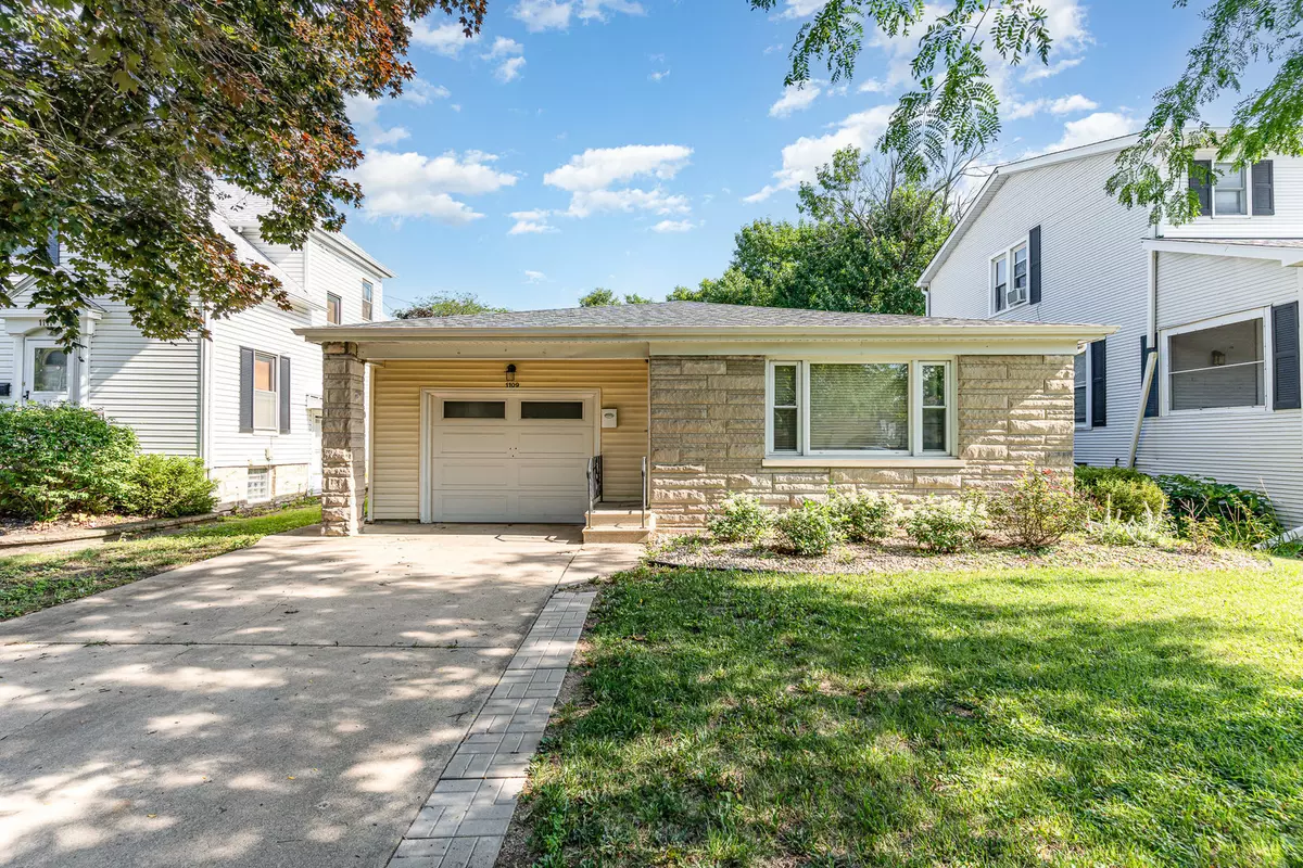 Joliet, IL 60435,1109 Taylor ST