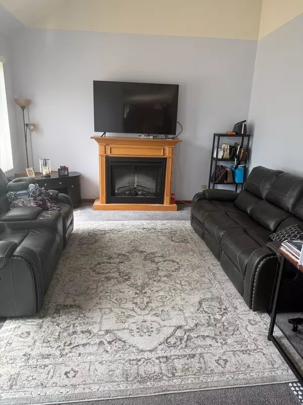 Joliet, IL 60436,905 Thorn Creek DR