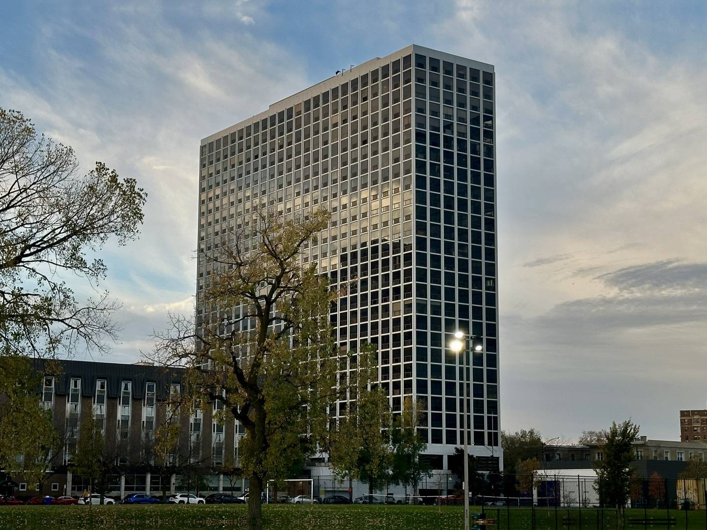 4343 N Clarendon AVE #2613, Chicago, IL 60613
