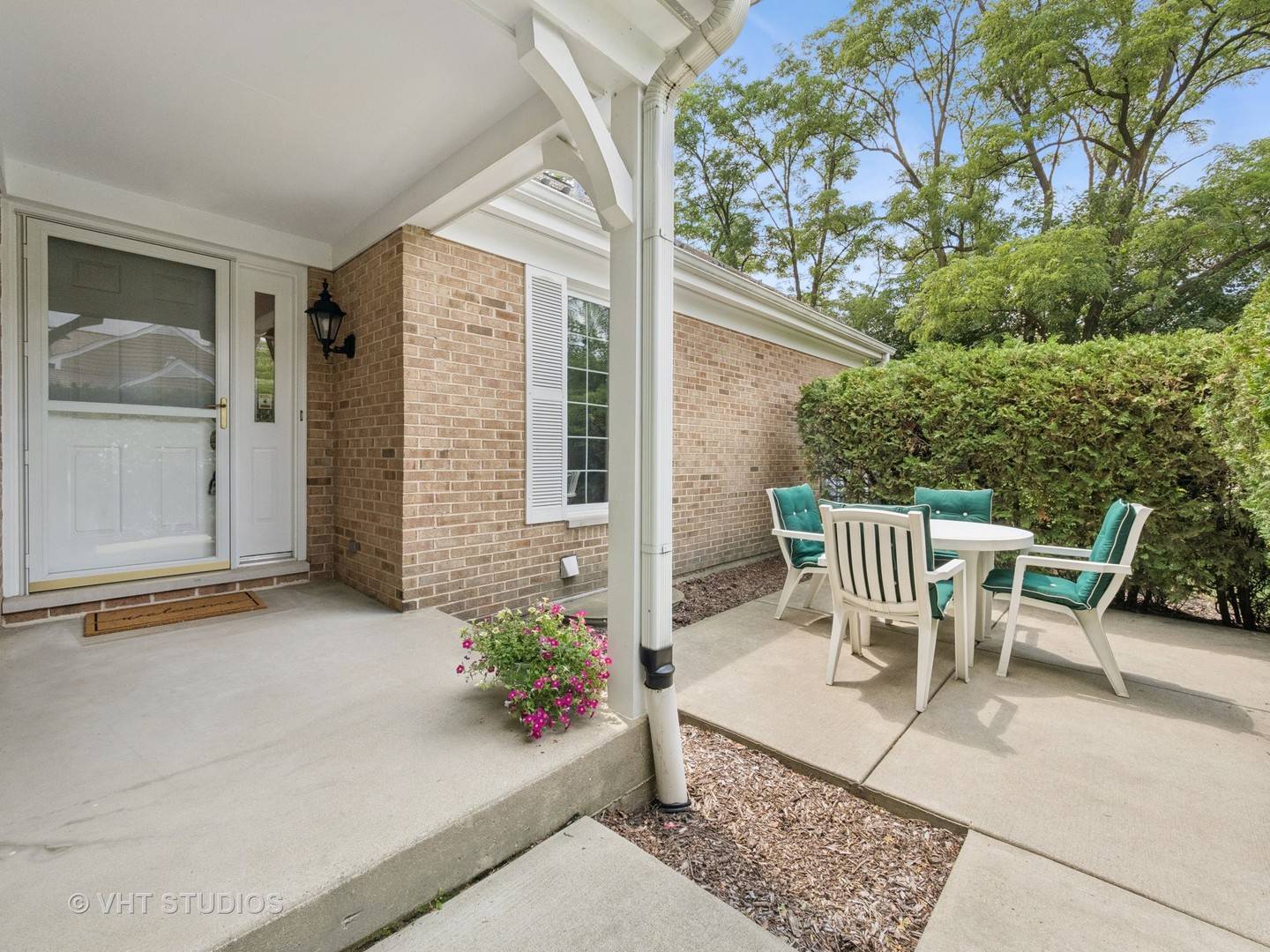 Inverness, IL 60067,1427 Shire CIR