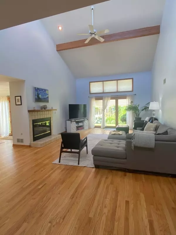 Third Lake, IL 60030,2 Spinnaker CT