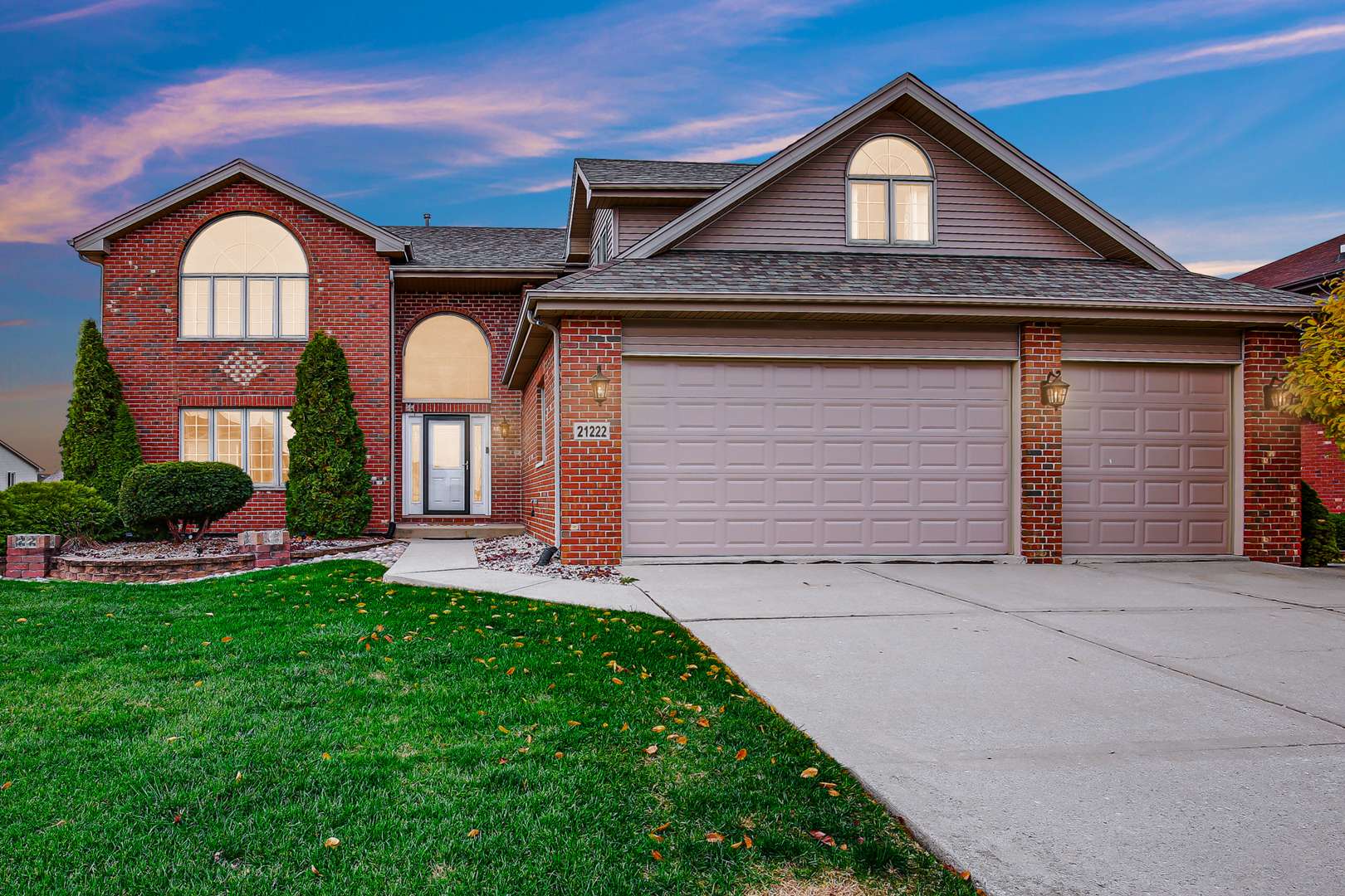 Matteson, IL 60443,21222 Vivienne DR