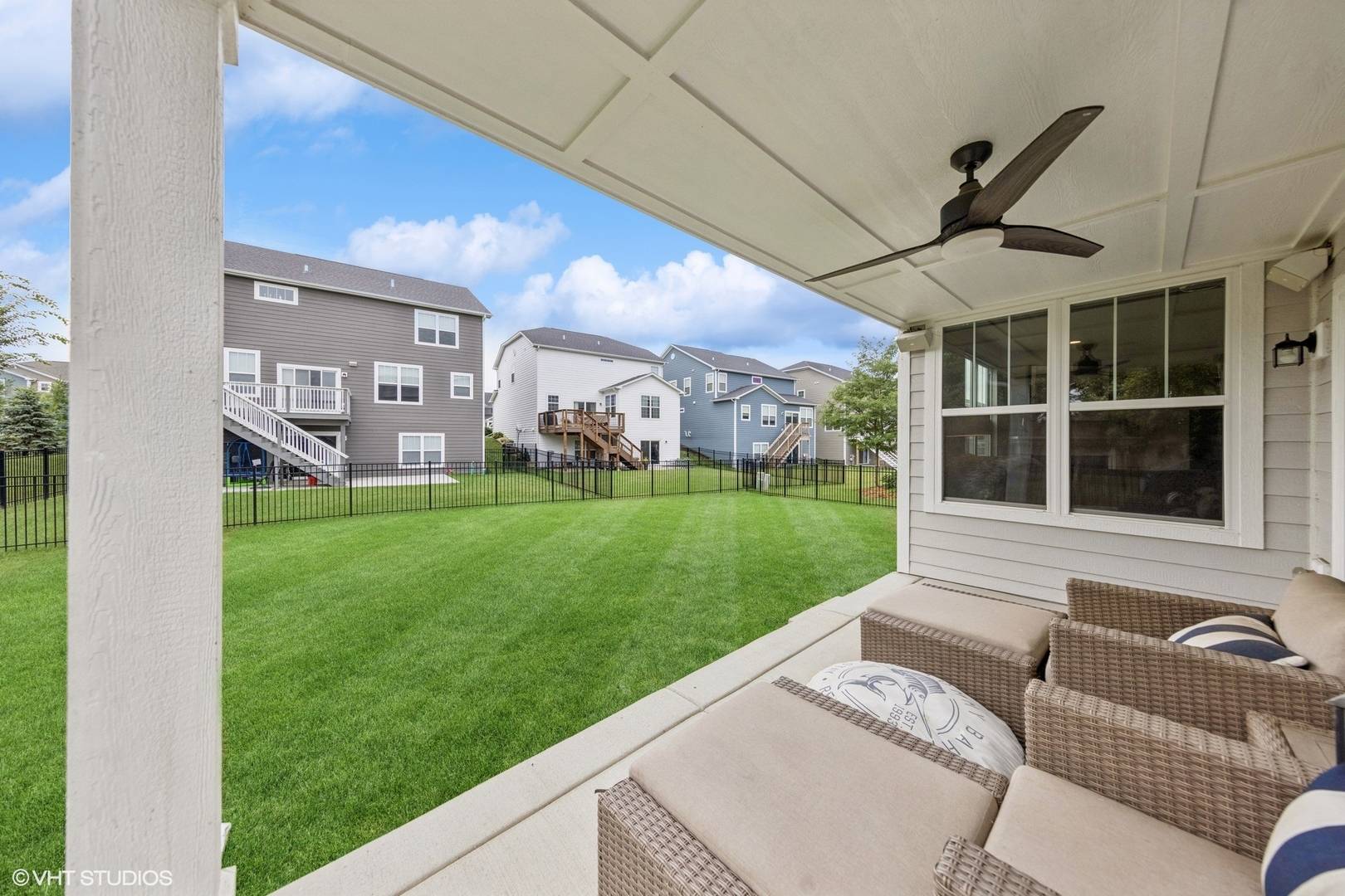 Woodridge, IL 60517,2527 Langston CT