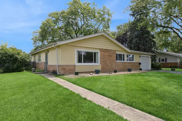 Hoffman Estates, IL 60169,185 Princeton ST