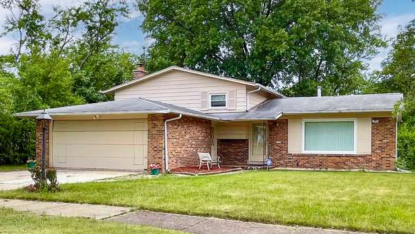 22644 Lakeshore DR, Richton Park, IL 60471