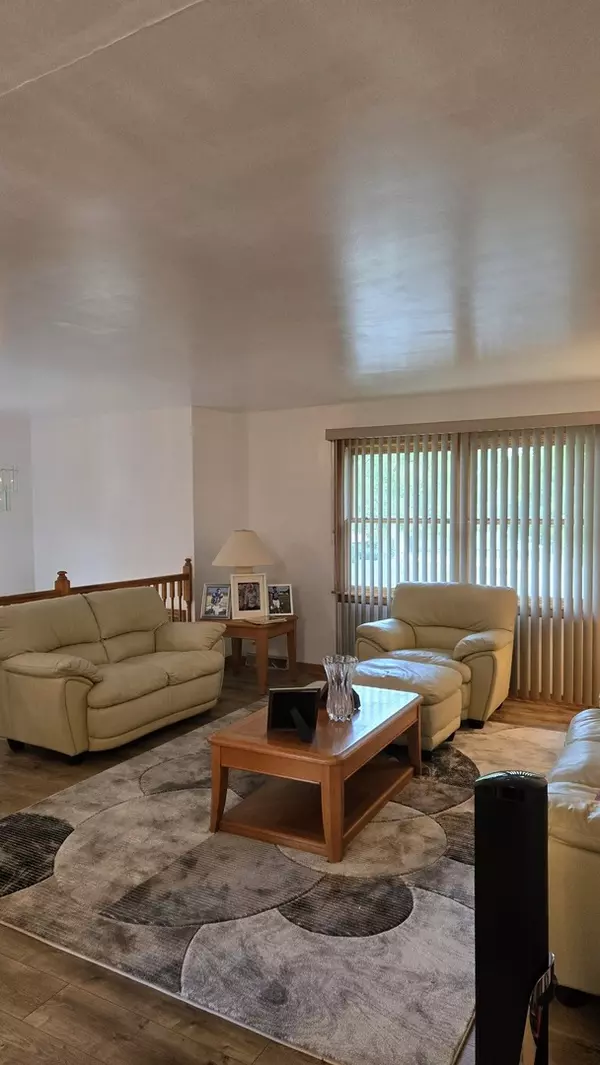 Glenwood, IL 60425,Address not disclosed