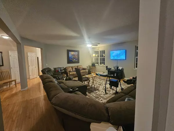 Crystal Lake, IL 60014,1637 Rolling Hills DR