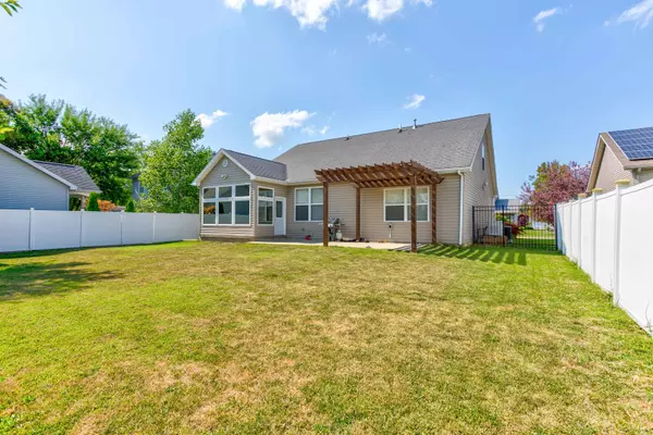 Tuscola, IL 61953,915 E Newkirk ST
