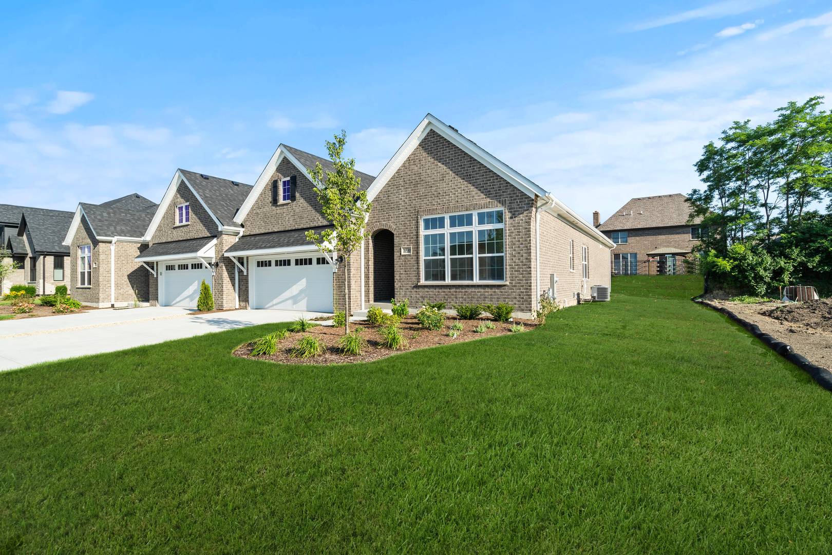 Lemont, IL 60439,16530 Kayla DR