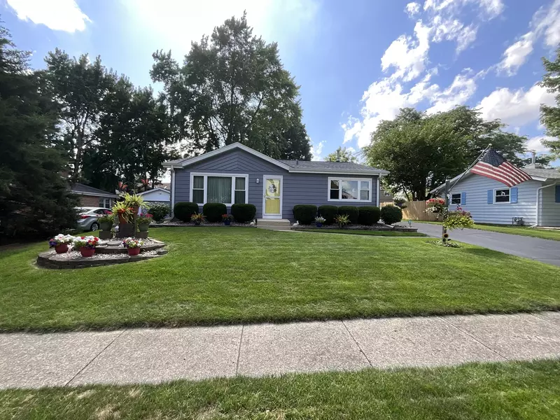 46 Bunkerhill AVE, South Elgin, IL 60177