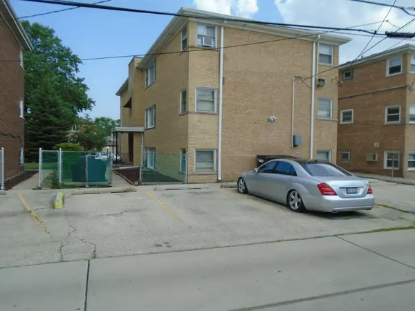 Niles, IL 60714,8906 N Wisner ST