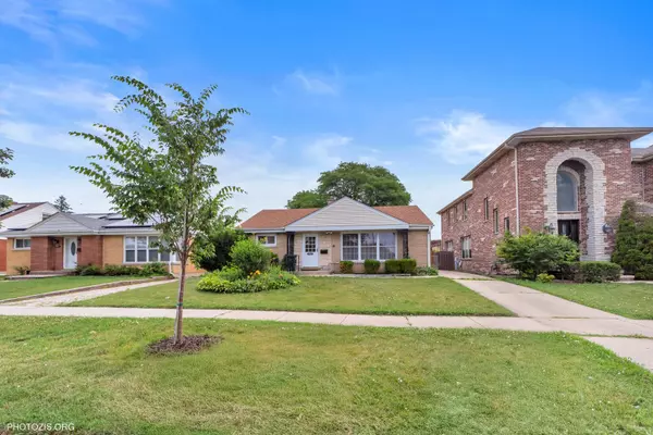 7835 N ODELL AVE, Niles, IL 60714