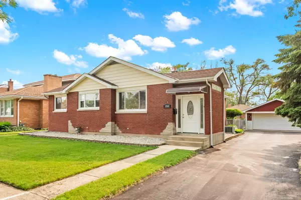 1500 Mandel AVE, Westchester, IL 60154