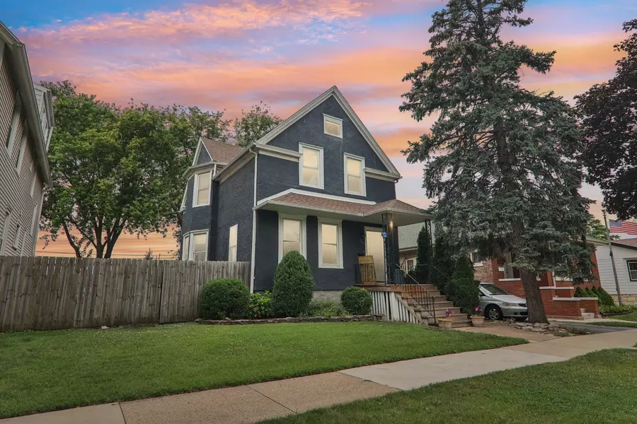 4018 Prescott AVE, Lyons, IL 60534