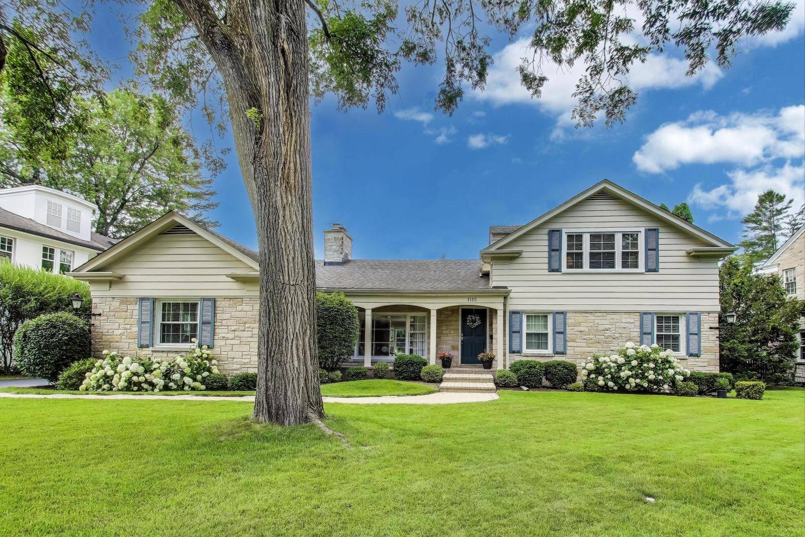 1115 Seneca RD, Wilmette, IL 60091