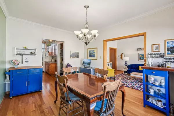 Oak Park, IL 60302,247 Washington BLVD #3A