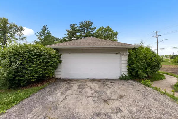 Rockford, IL 61114,6477 Spring Brook RD