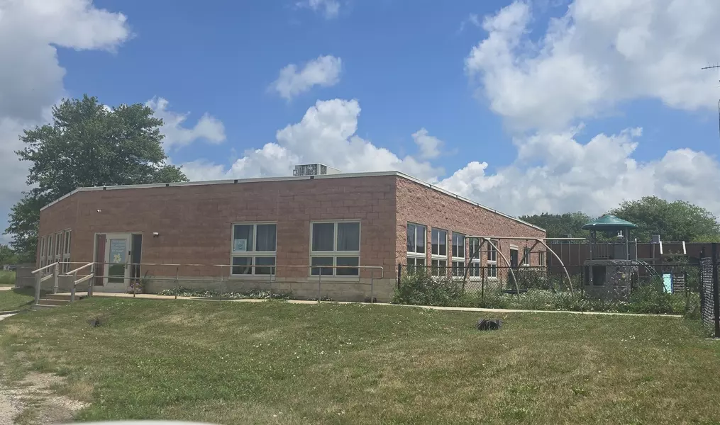 1240 N MARKET ST, Paxton, IL 60957