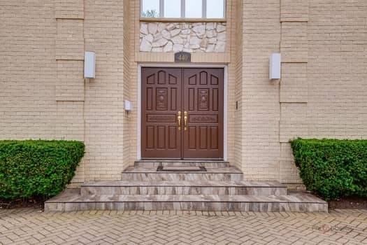 Glencoe, IL 60022,Address not disclosed