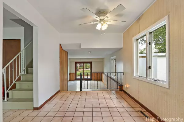 Round Lake Park, IL 60073,517 Grandview DR