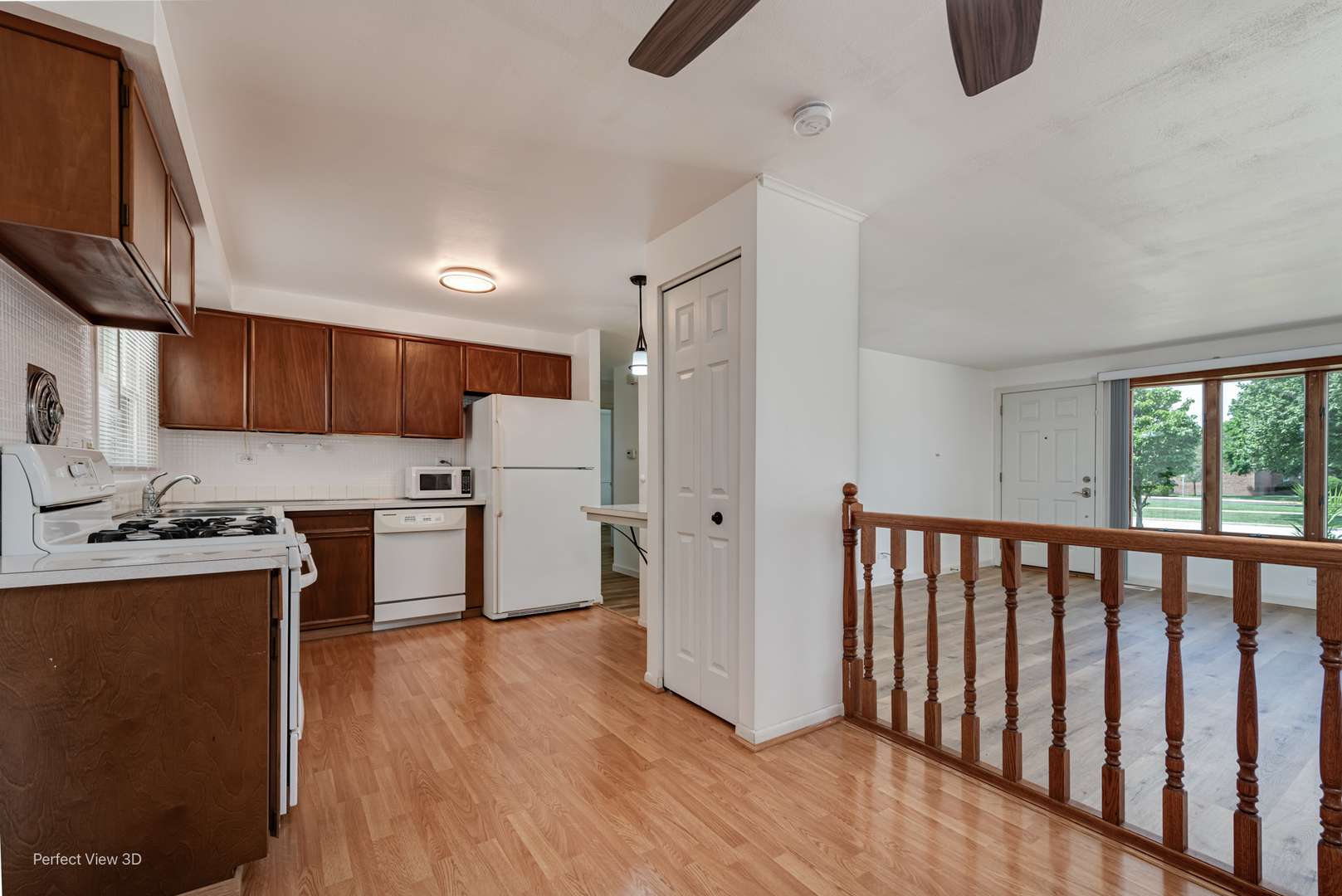 Schaumburg, IL 60193,631 S Springinsguth RD