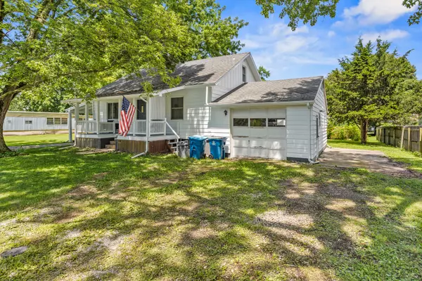 Monticello, IL 61856,718 W Bristow ST