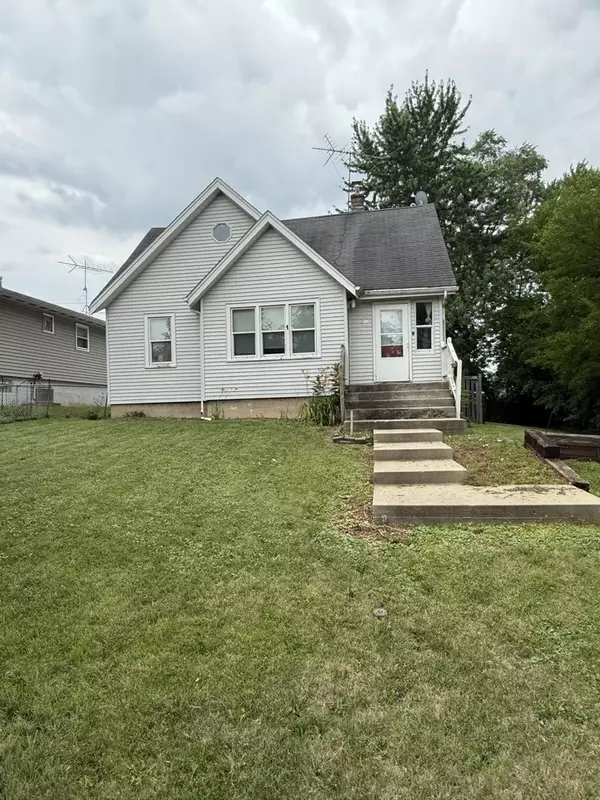 526 Grandview DR, Round Lake Park, IL 60073