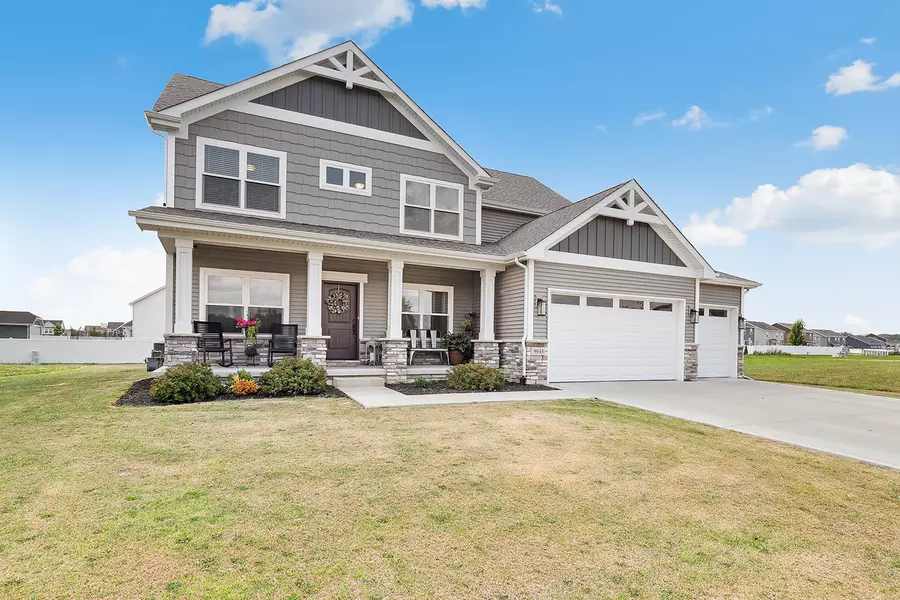9945 Beacon Pointe LN, Cedar Lake, IN 46303