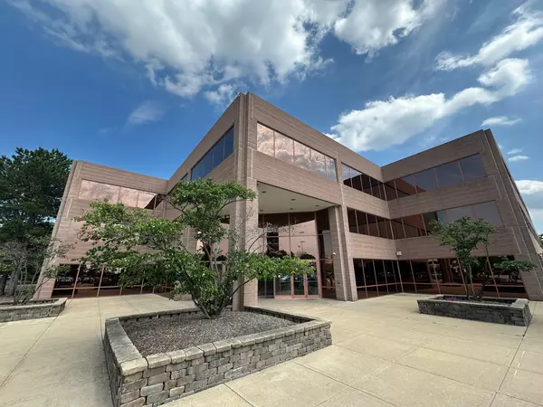 1717 Park ST, Naperville, IL 60563