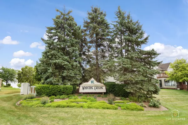 Lake In The Hills, IL 60156,951 Viewpoint DR