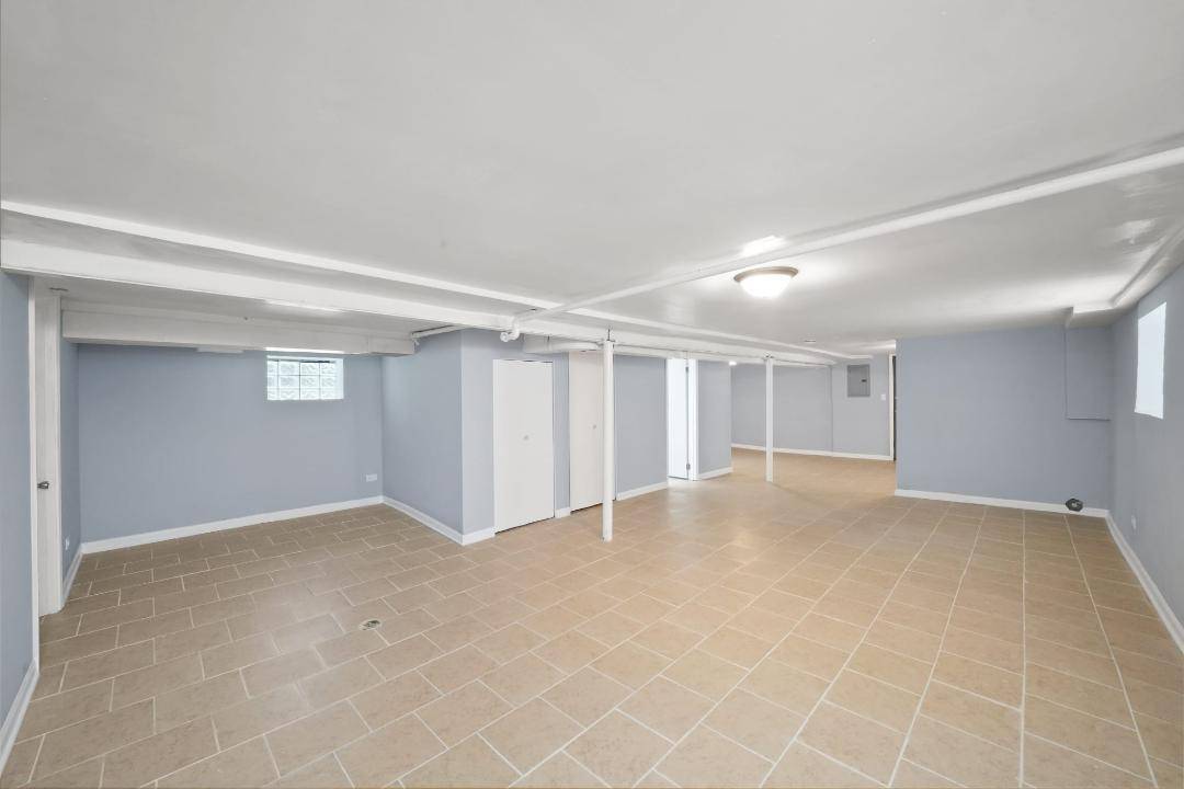 Chicago, IL 60609,5217 S Green ST